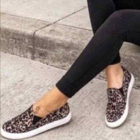 Women’s Steve Madden Symba Cheetah Slip on Shoes 8.5 US! - Picture 1 of 11